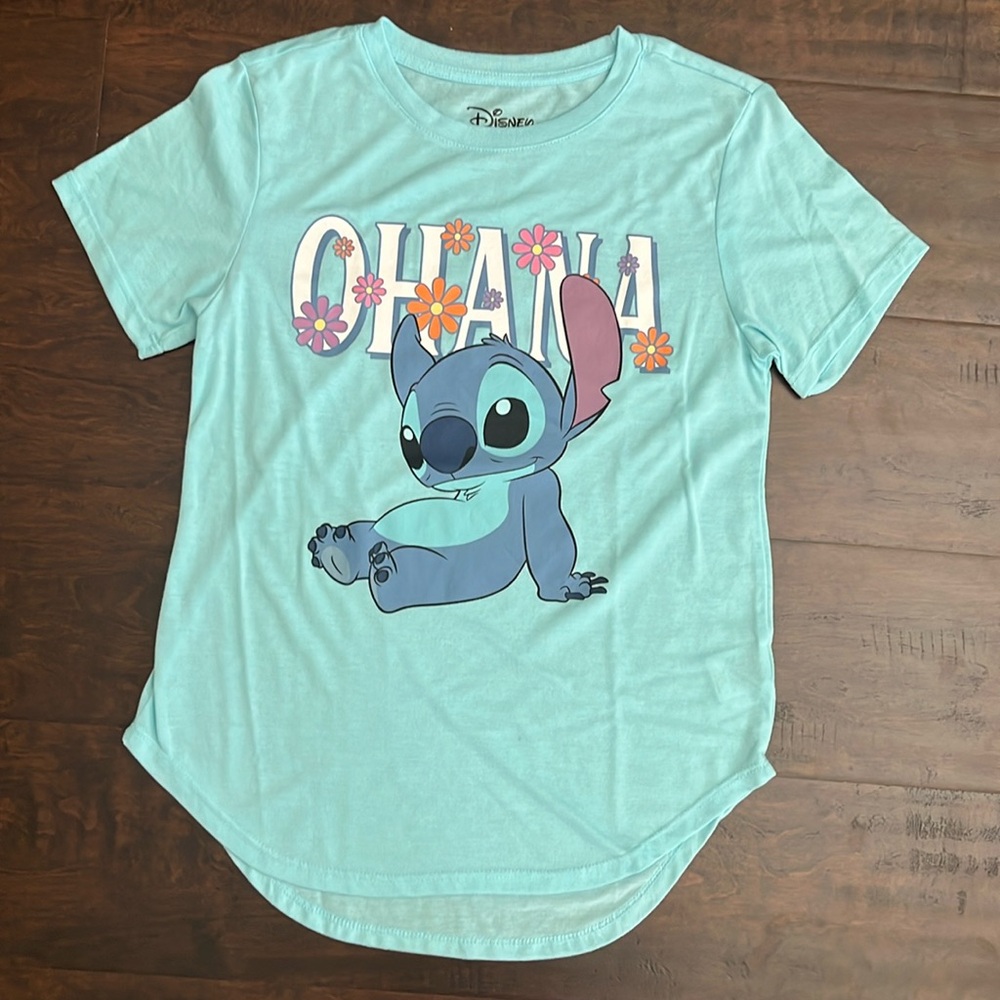 Cute girls Disney shirt